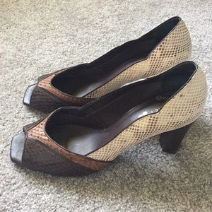 High Heels in Snake Skin Style